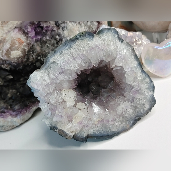 Amethyst Quartz Crystal Geode Cluster - Picture 6 of 11